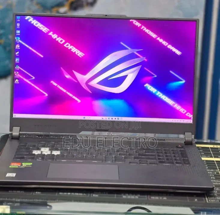 New Laptop Asus ROG Strix G17 16GB AMD Ryzen 9 SSD 1T