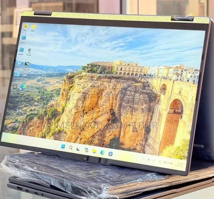 New Laptop Lenovo Yoga 7 15ITL5 16GB Intel Core Ultra 7 SSD 512GB