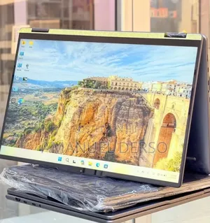 New Laptop Lenovo Yoga 7i 16GB Intel Core Ultra 7 SSD 512GB