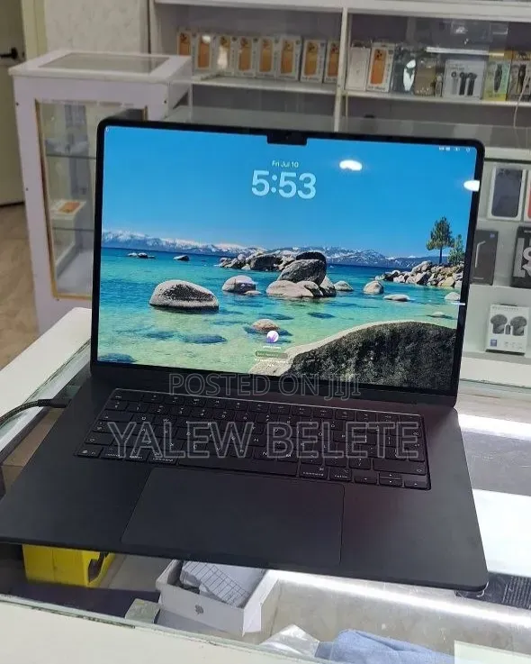 New Laptop Apple MacBook Air 2025 M4 16GB Apple M4 SSD 256GB