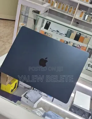 New Laptop Apple MacBook Air 2025 M4 16GB Apple M4 SSD 256GB