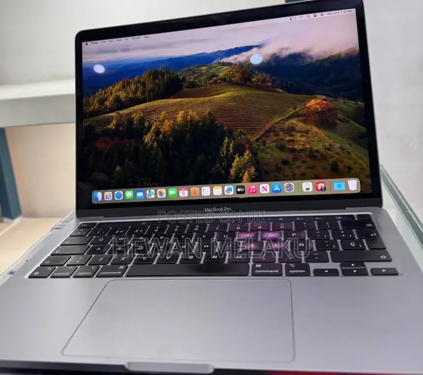 New Laptop Apple MacBook Pro 2020 M1 16GB Apple M1 Pro SSD 512GB