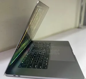 New Laptop Apple MacBook Pro 2019 32GB Intel Core i9 SSD 512GB