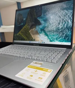New Laptop Asus Vivobook 15 16GB AMD Ryzen 7 SSD 512GB