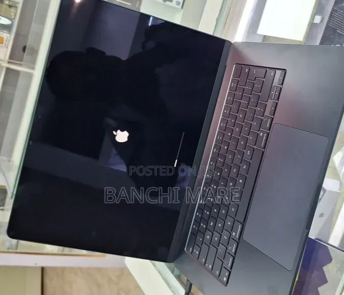 New Laptop Apple MacBook Air 2025 M4 16GB Apple M4 SSD 256GB