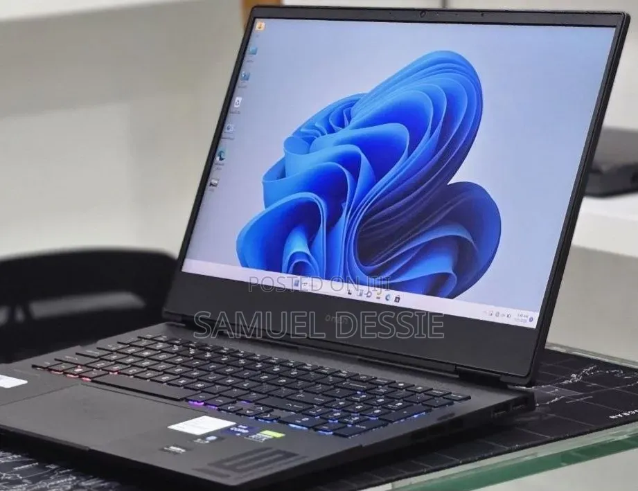 New Laptop HP Omen 16 16GB Intel Core i7 SSD 512GB