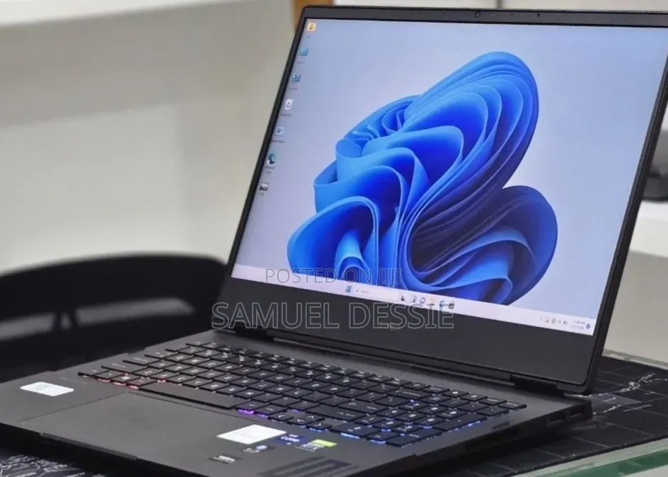New Laptop HP Omen 16 16GB Intel Core i7 SSD 512GB
