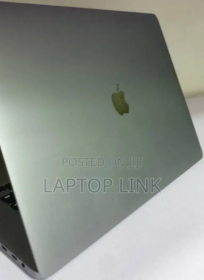 New Laptop Apple MacBook Pro 2019 32GB Intel Core i9 SSD 512GB