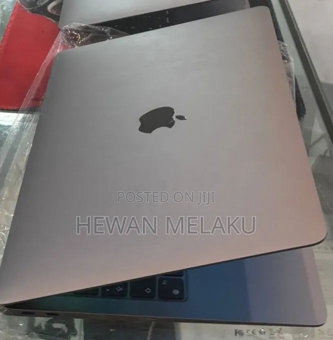 New Laptop Apple MacBook Air 2020 M1 8GB Apple M1 SSD 256GB