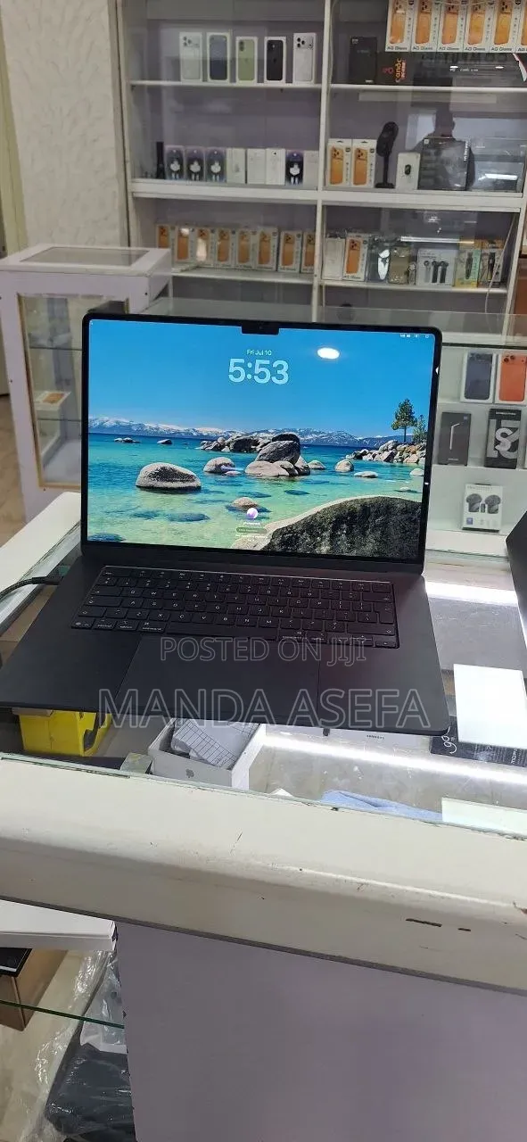 New Laptop Apple MacBook Air 2025 M4 16GB Apple M4 SSD 256GB