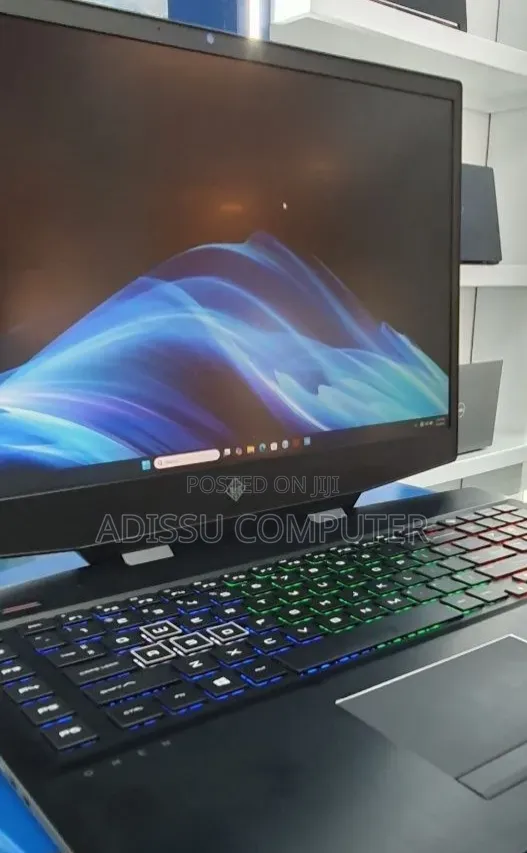 New Laptop HP Omen 17 16GB Intel Core i7 SSD 512GB