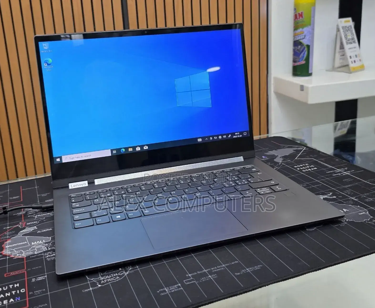New Laptop Lenovo Yoga C930 16GB Intel Core i7 SSD 256GB