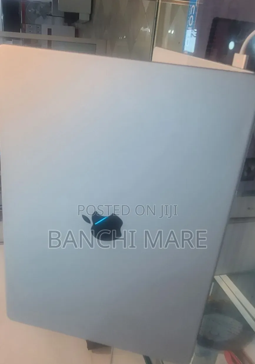 New Laptop Apple MacBook Pro 2021 M1 32GB Apple M1 Pro SSD 1T