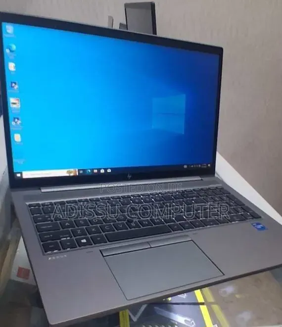 New Laptop HP 16GB Intel Core i7 SSD 512GB