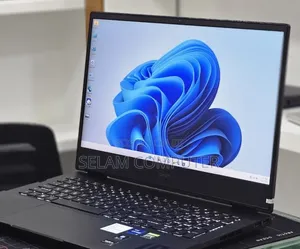 New Laptop HP Omen 15 16GB Intel Core i9 SSD 512GB