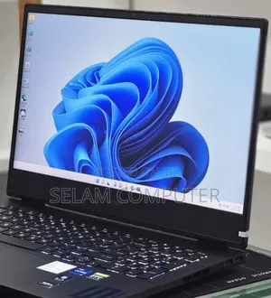 New Laptop HP Omen 15 16GB Intel Core i9 SSD 512GB