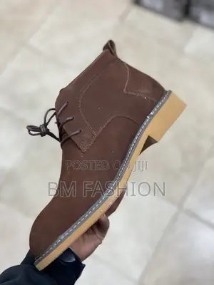 Brown Chelsea Boots With Laces