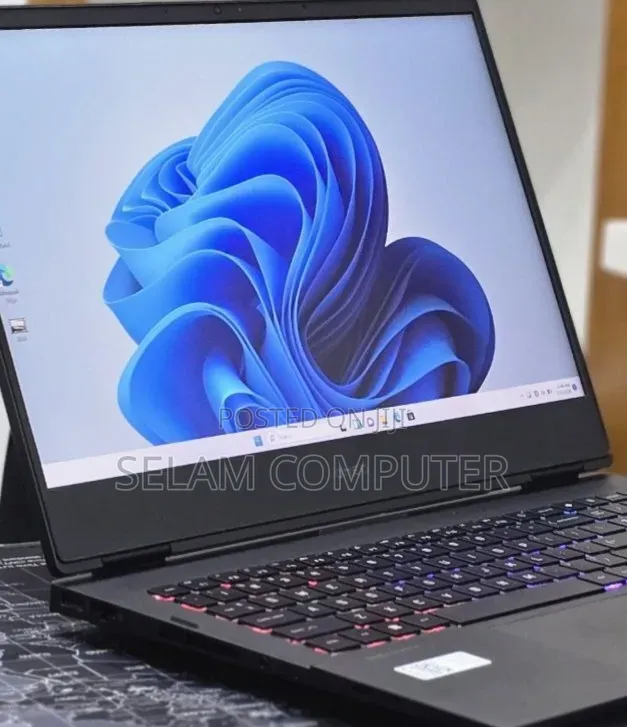 New Laptop HP Omen 15t 16GB Intel Core i7 SSD 512GB