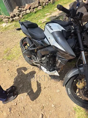 Bajaj Pulsar NS 200 2018 White