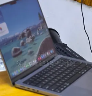 New Laptop Apple MacBook 16GB Apple M1 SSD 512GB