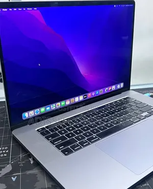 New Laptop Apple MacBook Pro 2019 32GB Intel Core i9 SSD 512GB