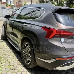 Hyundai Santa Fe 2023 Brown