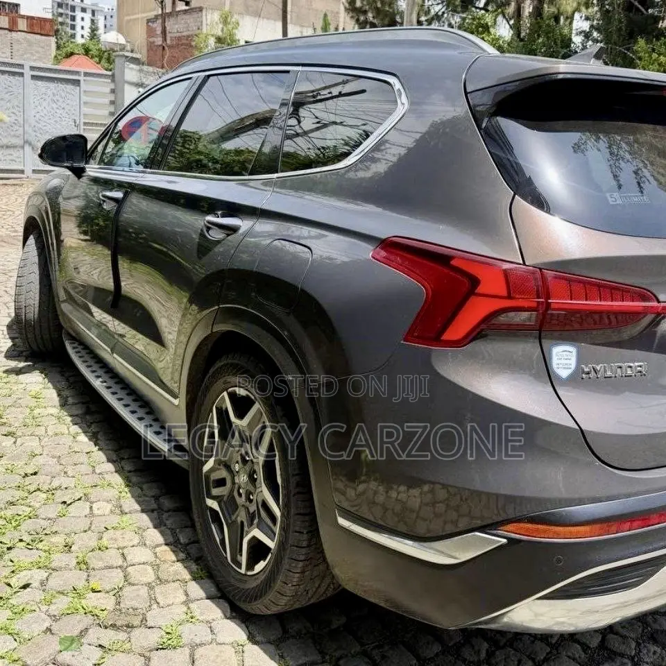Hyundai Santa Fe 2023 Brown