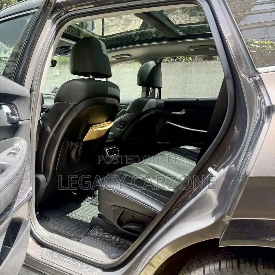 Hyundai Santa Fe 2023 Brown