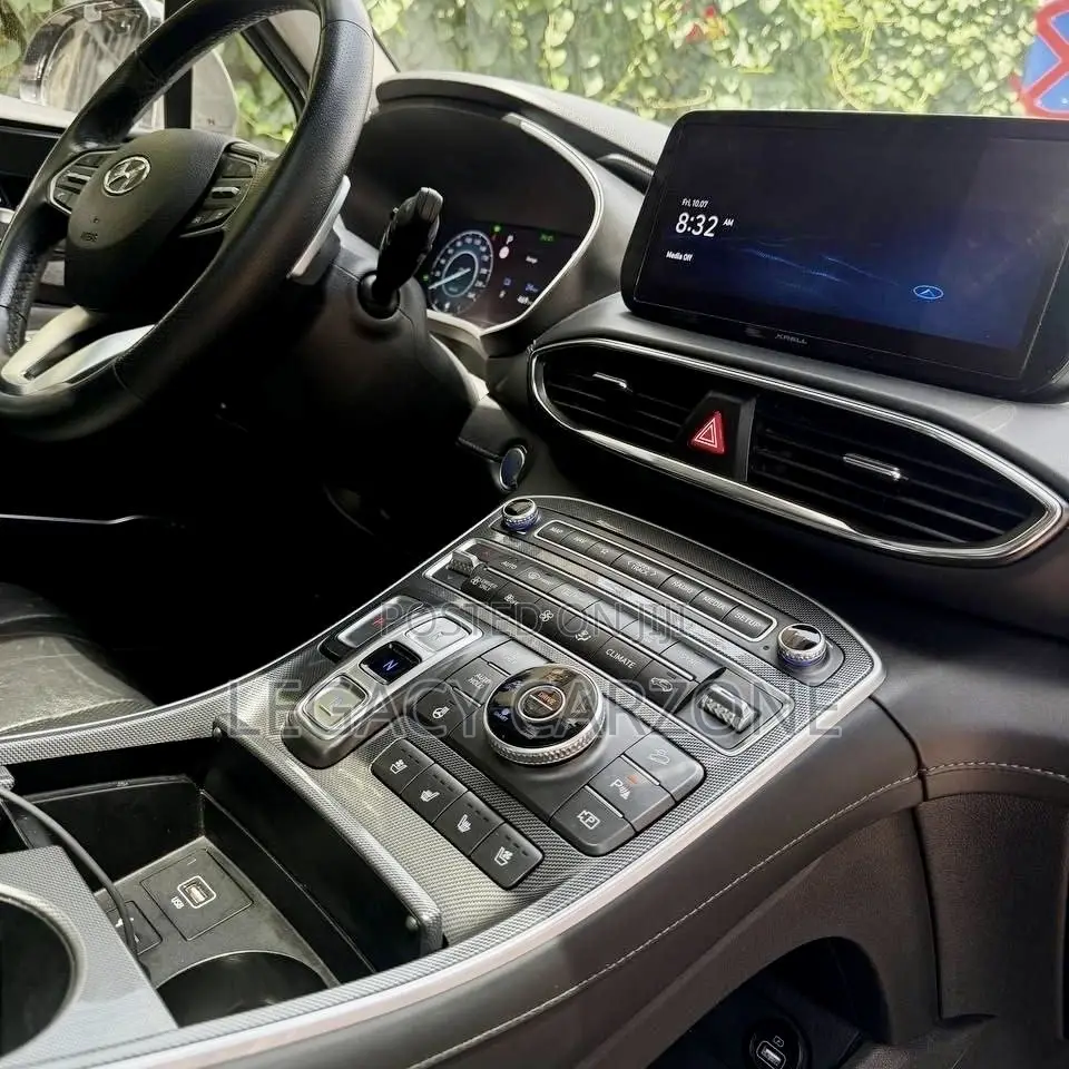 Hyundai Santa Fe 2023 Brown