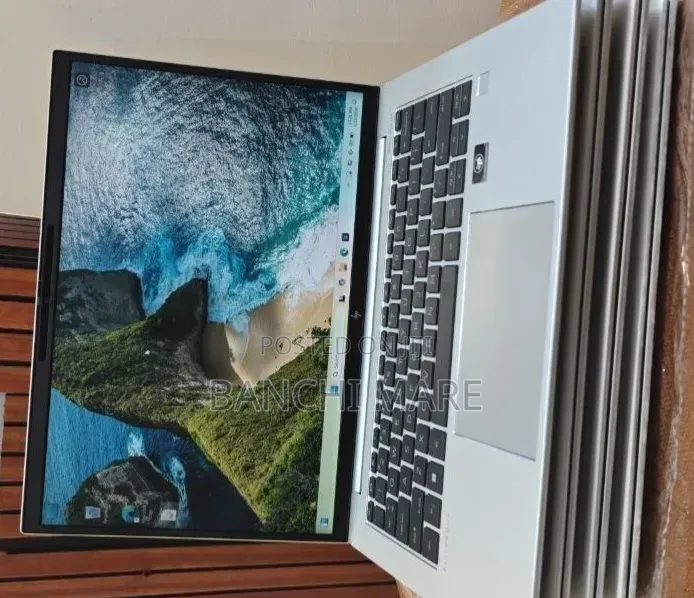 New Laptop HP EliteBook 840 G9 16GB Intel Core i7 SSD 512GB