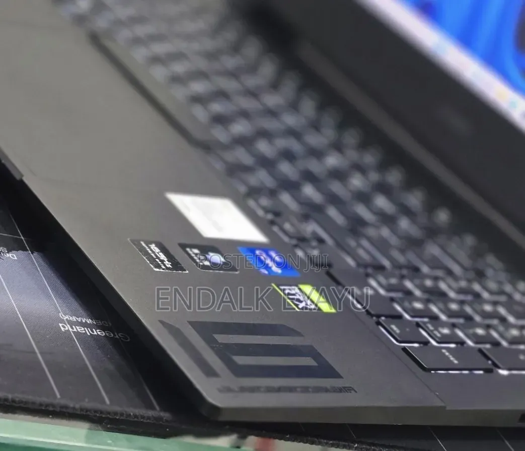 New Laptop HP Omen 16 16GB Intel Core i9 SSD 512GB