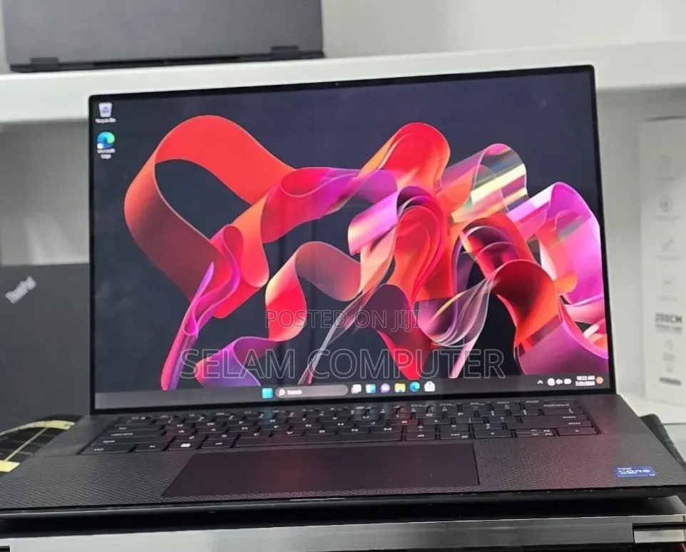 New Laptop Dell Precision 5560 16GB Intel Core i7 SSD 512GB