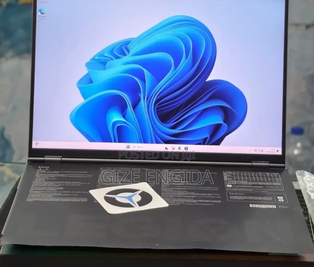 New Laptop Lenovo Legion 9 32GB AMD Ryzen 9 SSD 512GB