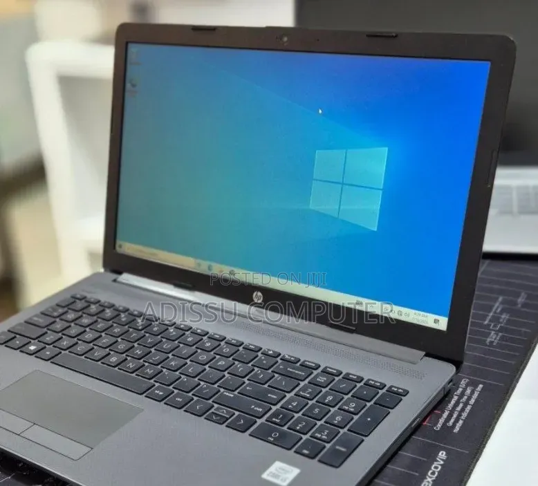 New Laptop HP 250 G7 8GB Intel Core i5 SSD 1T