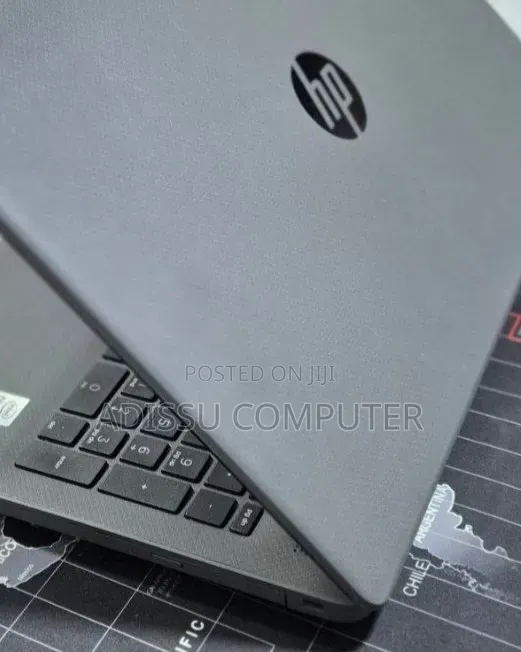 New Laptop HP 250 G7 8GB Intel Core i5 SSD 1T