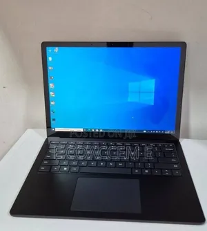 New Laptop Microsoft Surface 8GB Intel Core i5 SSD 256GB