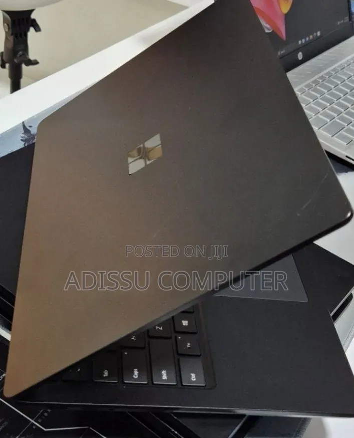 New Laptop Microsoft Surface 16GB Intel Core i5 SSD 256GB