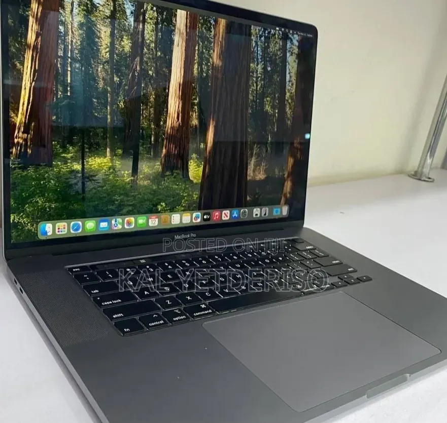 New Laptop Apple MacBook Pro 2019 32GB Intel Core i9 SSD 512GB
