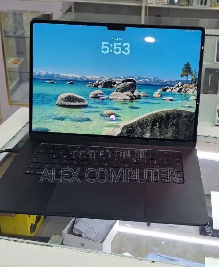 New Laptop Apple MacBook Air 2025 M4 16GB Apple M4 SSD 256GB