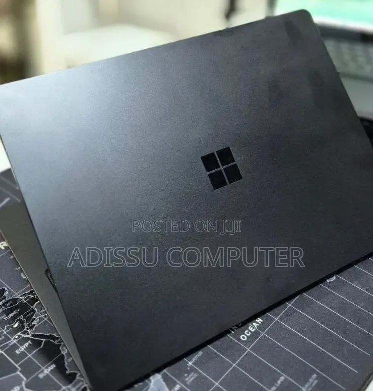New Laptop Microsoft Surface 16GB Intel Core i7 SSD 256GB