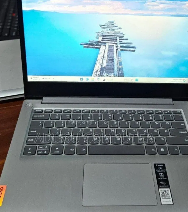 New Laptop Lenovo Legion 5 8GB Intel Core i3 SSD 256GB