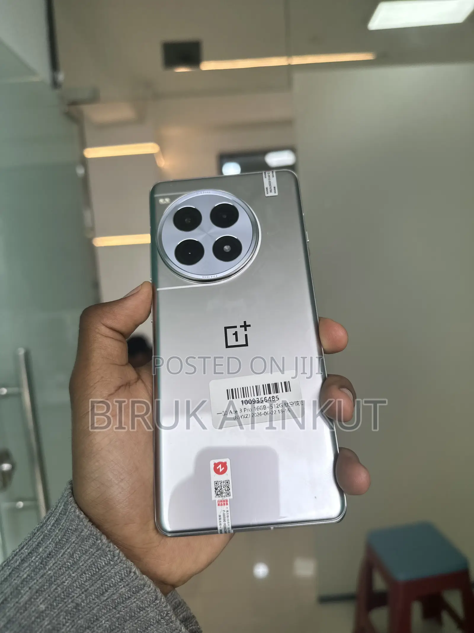 New OnePlus 12 512 GB Silver