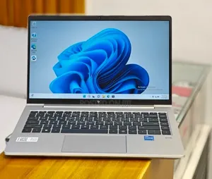 New Laptop HP EliteBook 840 G10 16GB Intel Core i7 SSD 1T