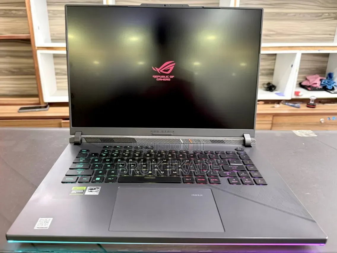 New Laptop Asus ROG Strix G16 G614 16GB Intel Core i9 SSD 1T