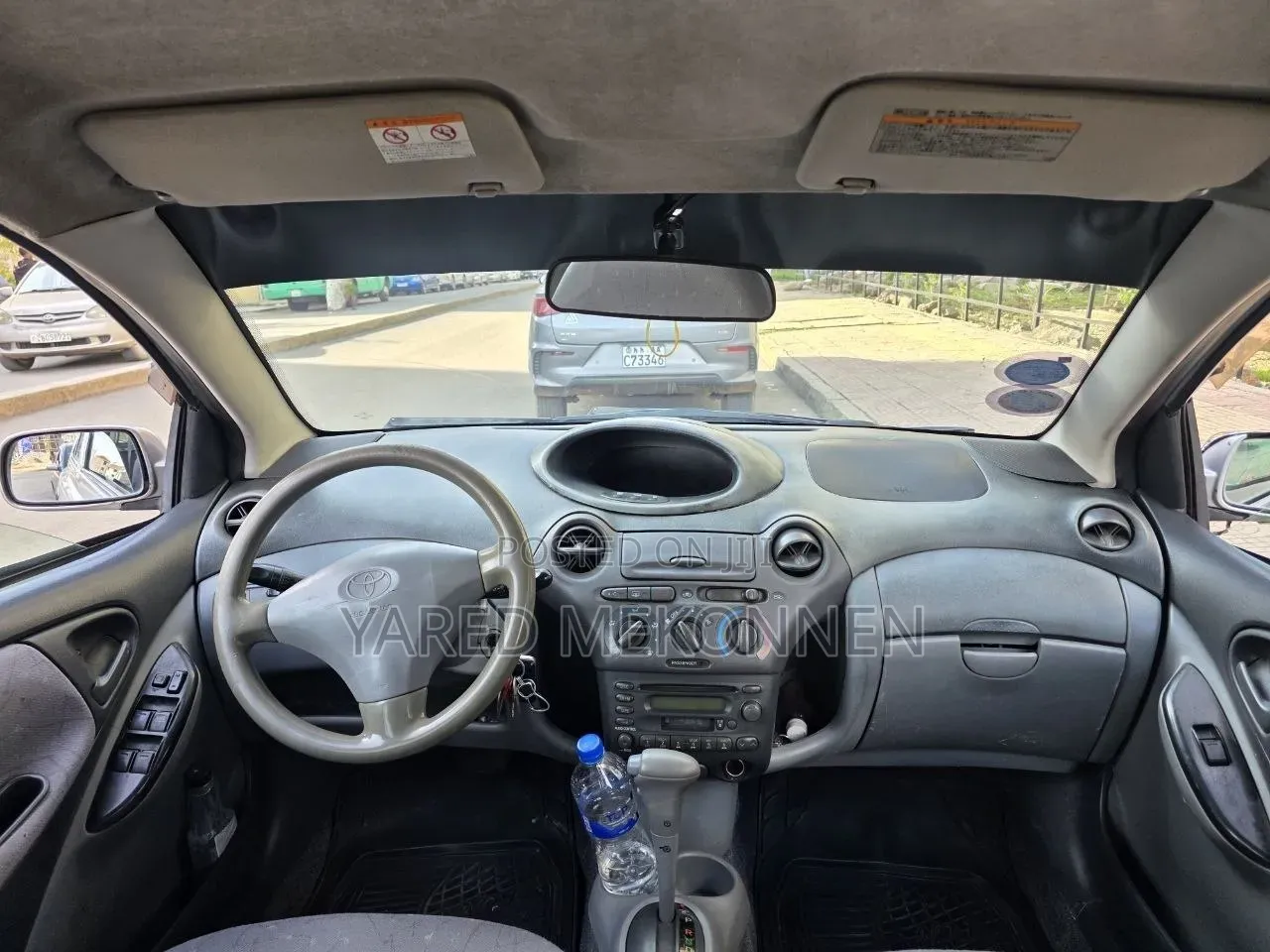 Toyota Vitz 2001 Silver