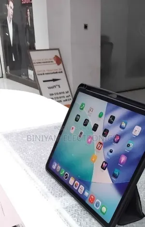 New Apple iPad Pro 12.9 (2020) 1 TB Black