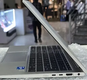 New Laptop HP EliteBook 830 G8 16GB Intel Core i5 SSD 512GB