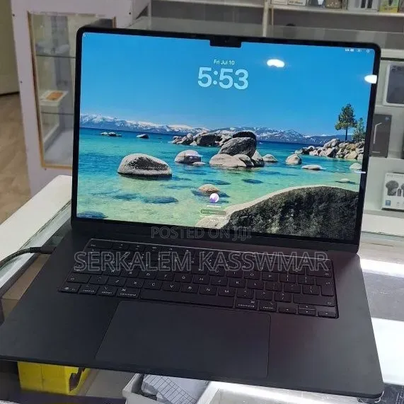 New Laptop Apple MacBook Air 2025 M4 16GB Apple M4 SSD 256GB