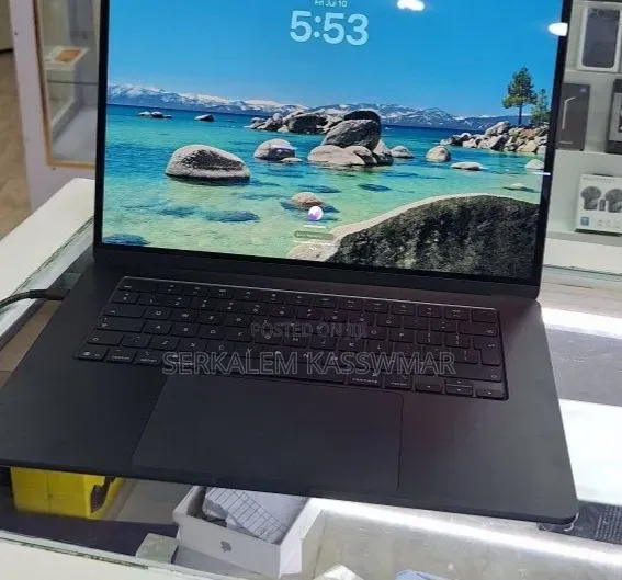 New Laptop Apple MacBook Air 2025 M4 16GB Apple M4 SSD 256GB