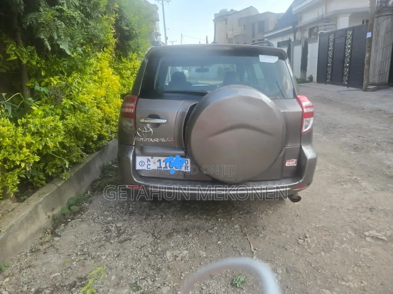 Toyota RAV4 2010 Gold